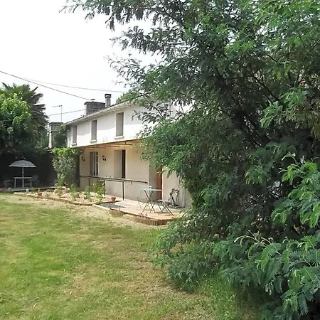 לינה וארוחת בוקר 43 Rue Des Quarts 3*