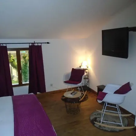 43 Rue Des Quarts * Menesplet