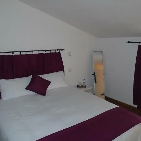 43 Rue Des Quarts Bed & Breakfast *